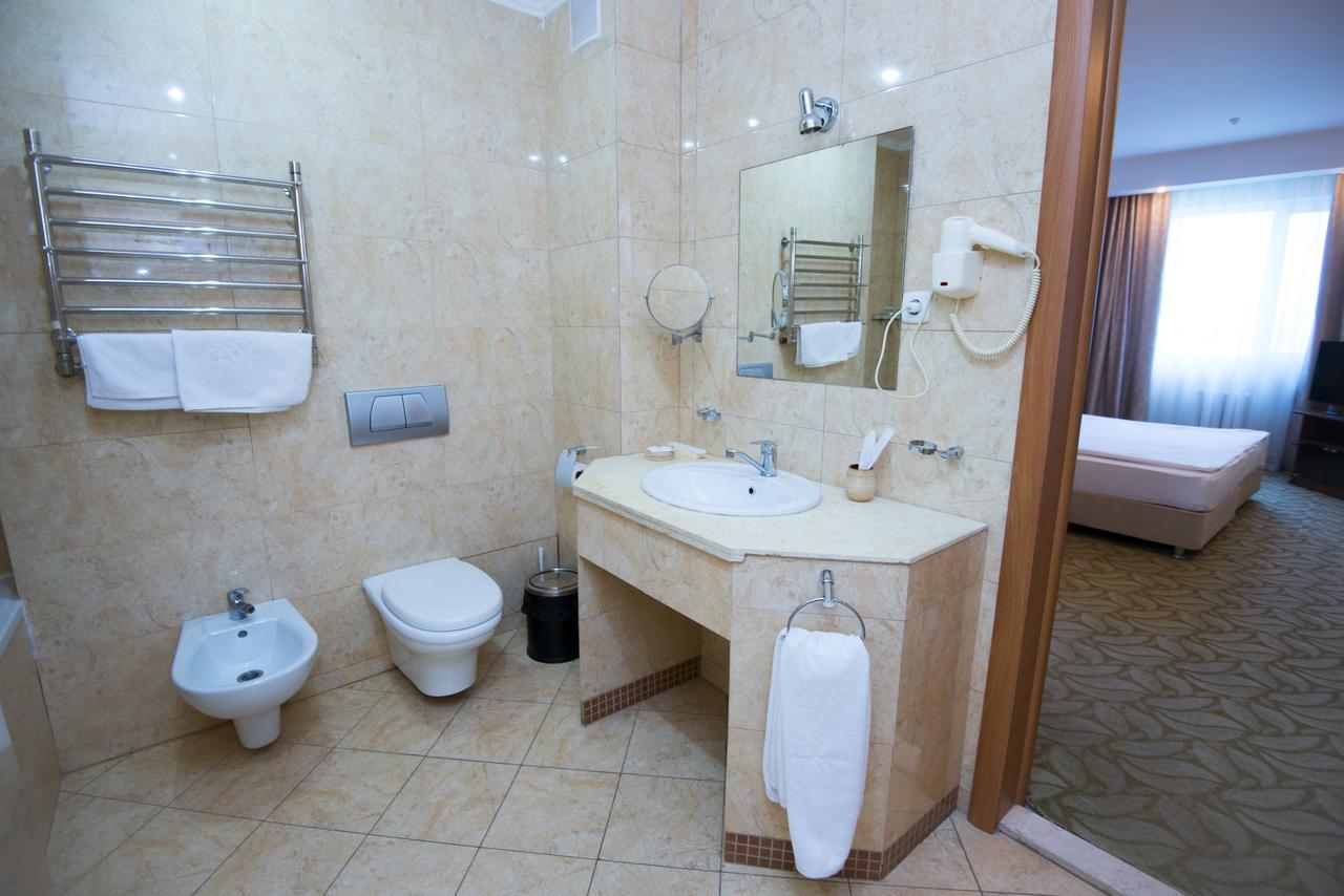 Akbulak Hotel Астана Экстерьер фото