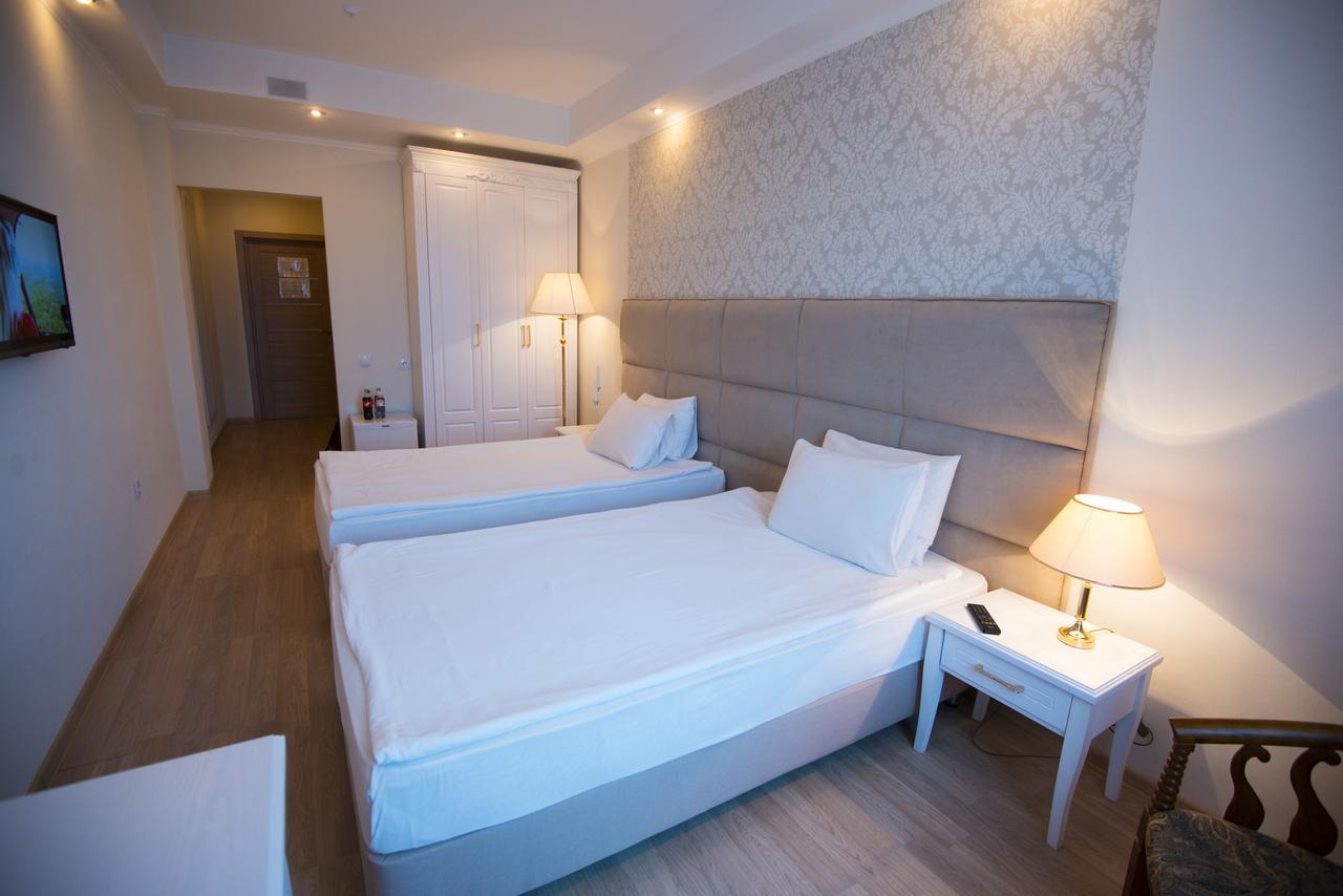 Akbulak Hotel Астана Экстерьер фото